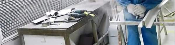 傳統(tǒng)打磨設(shè)備有諸多缺點(diǎn)：灰塵大、污染環(huán)境、傷害身體健康、耗電過多