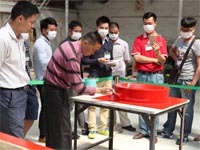 模具實操--第七期廣東博皓玻璃鋼模具制作培訓(xùn)班 模具實操--第七期廣東博皓玻璃鋼模具制作培訓(xùn)班