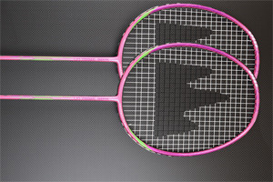 初學入門級碳纖維羽毛球拍 超輕耐打型碳纖羽拍 高強抗壓碳纖維羽毛球一體拍